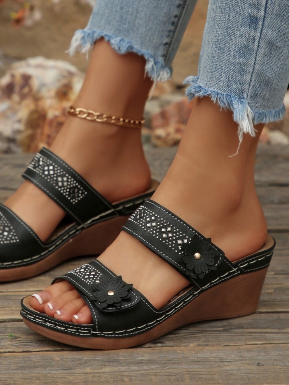 Women’s Black Floral Accent Wedge Slide Sandals